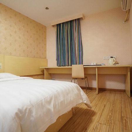 Jia Mei Xin Holiday Hotel Baiyun Airport Branch Guangzhou Bagian luar foto